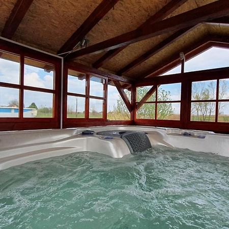 Villa Etno Salas - Etno Ranch - Seosko Turisticko Domacinstvo à Palić Extérieur photo