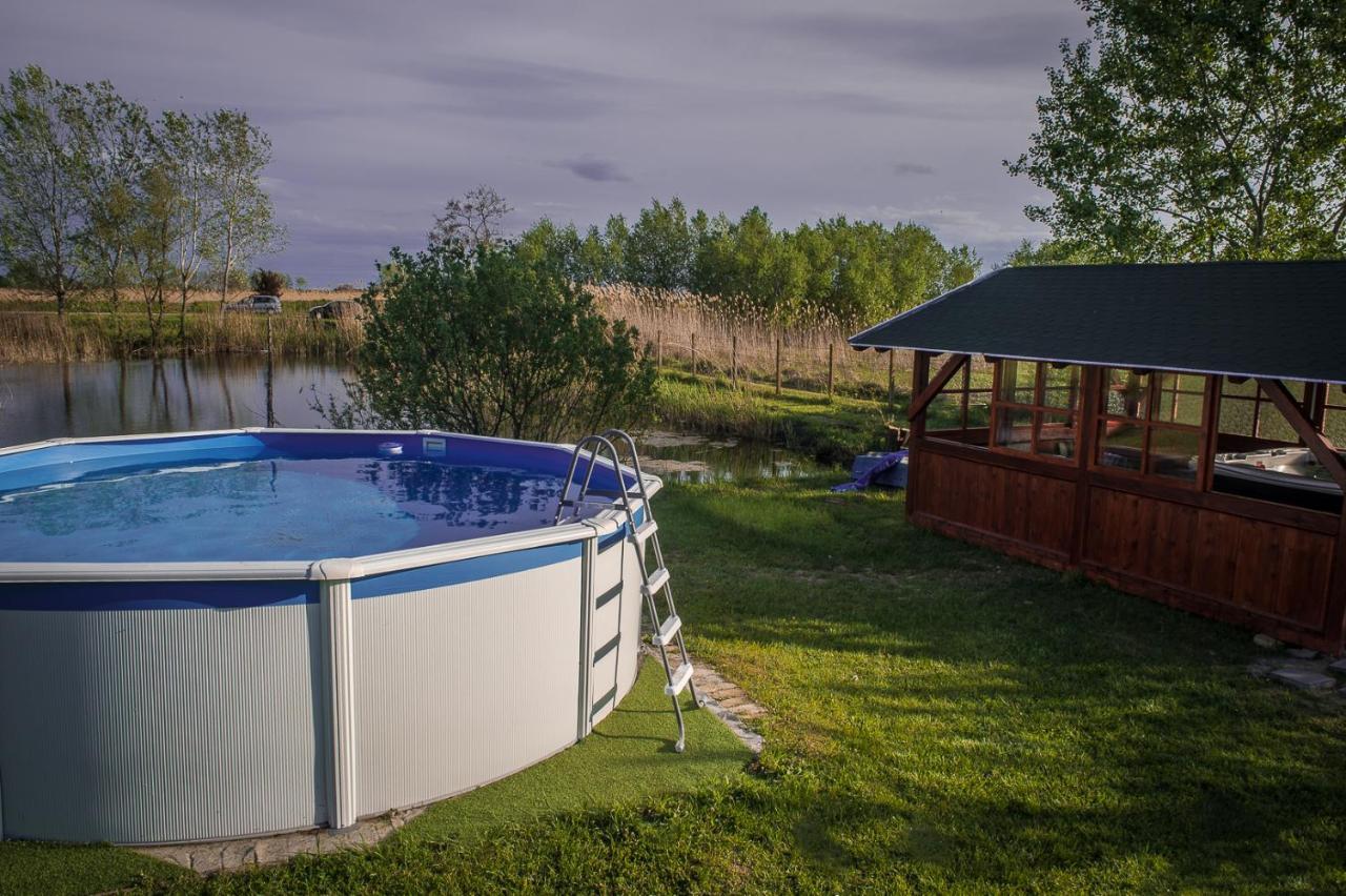 Villa Etno Salas - Etno Ranch - Seosko Turisticko Domacinstvo à Palić Extérieur photo
