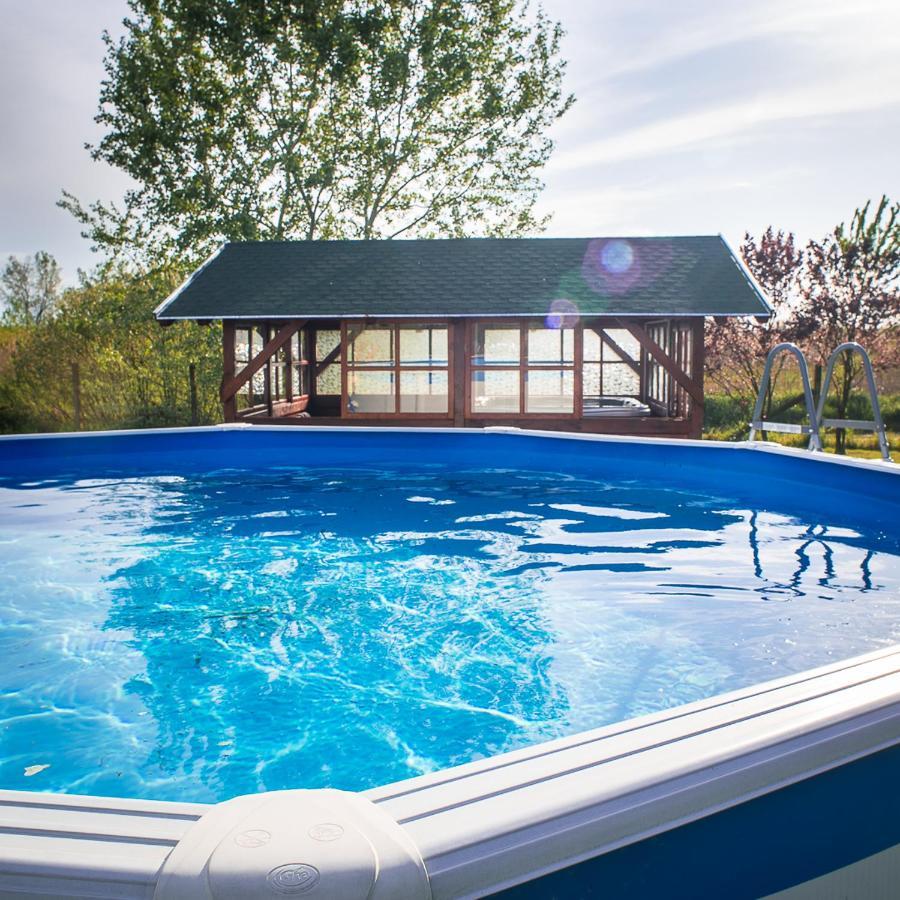Villa Etno Salas - Etno Ranch - Seosko Turisticko Domacinstvo à Palić Extérieur photo