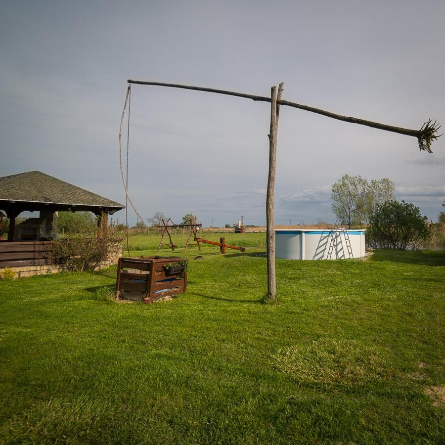 Villa Etno Salas - Etno Ranch - Seosko Turisticko Domacinstvo à Palić Extérieur photo