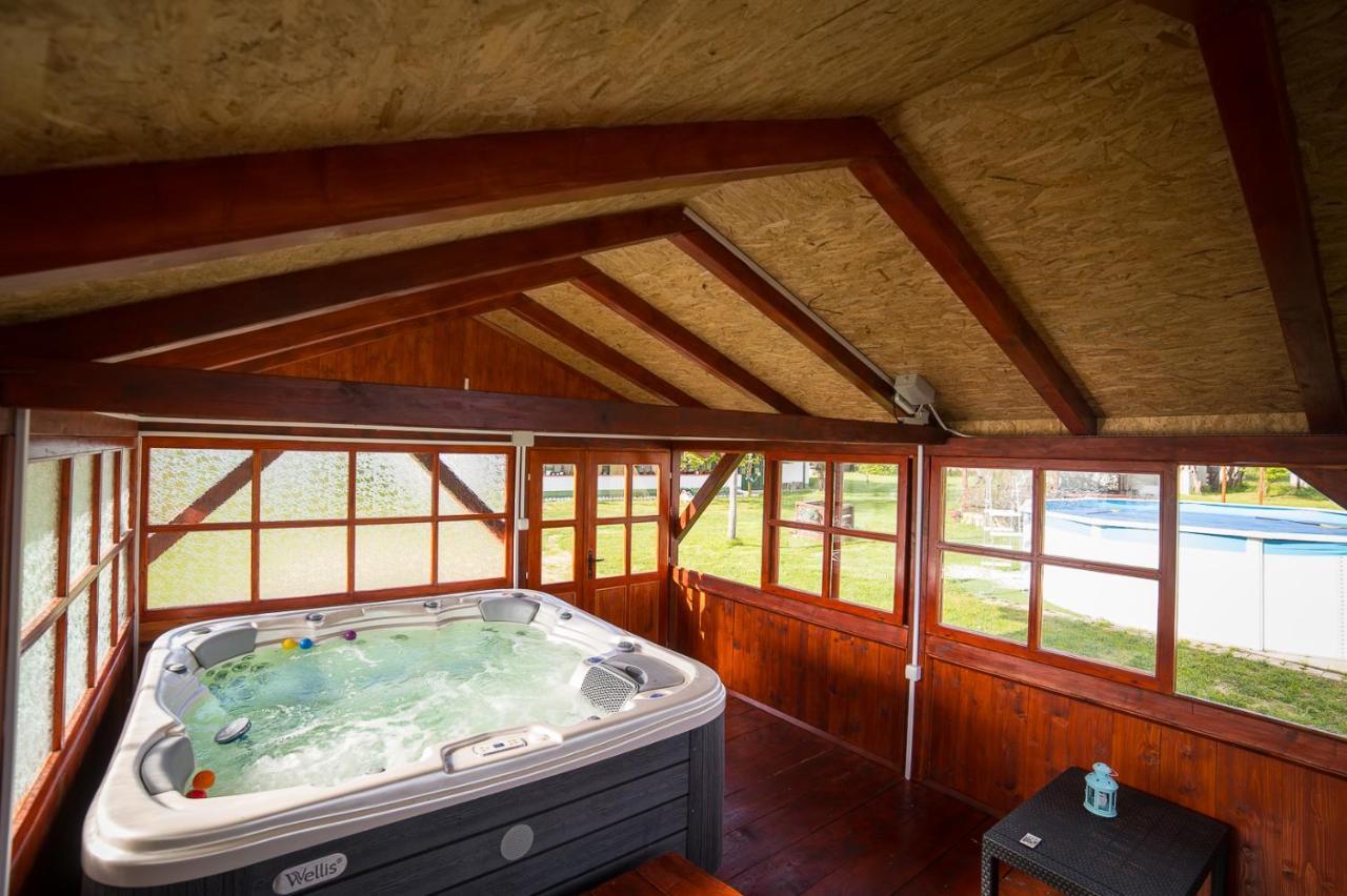 Villa Etno Salas - Etno Ranch - Seosko Turisticko Domacinstvo à Palić Extérieur photo